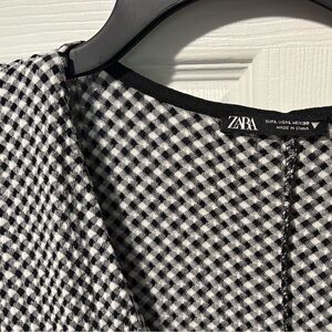 Zara black and white textured weave midi dress with puff sleeve large